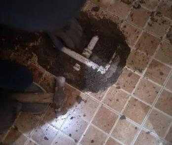 鸡西卫生间漏水维修公司为您分享下卫生间渗水如何处理及注意事项